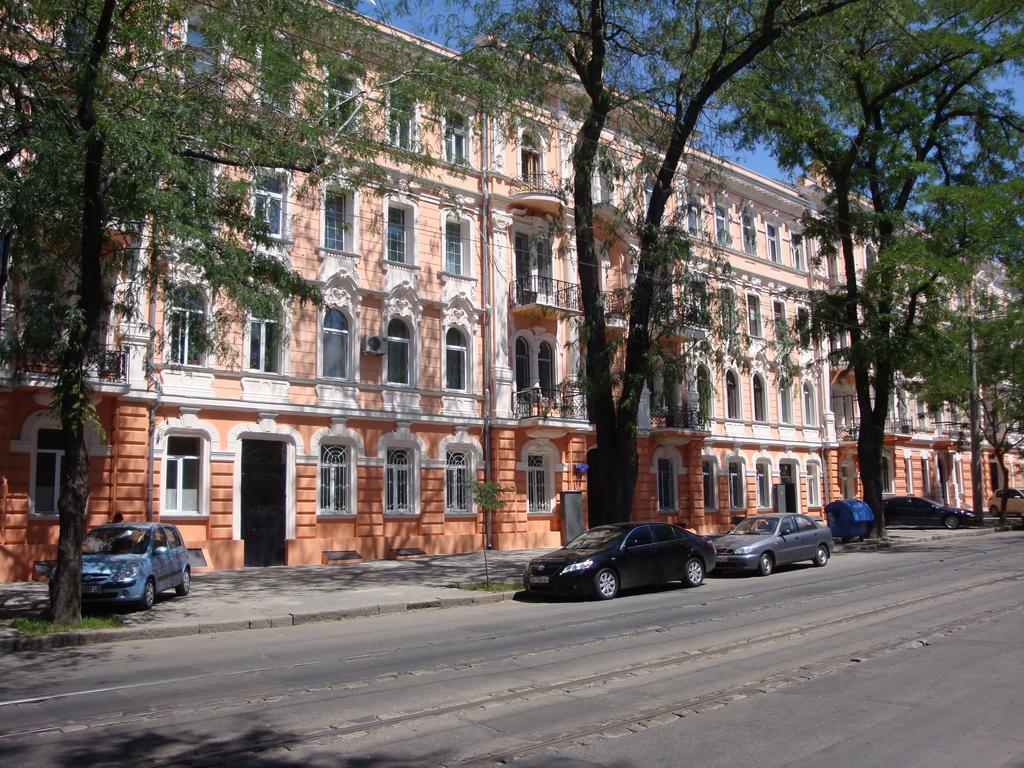 Apartamenty Na Sofievskoy Odessa Exterior foto
