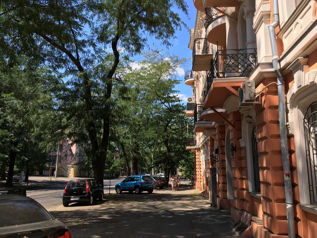 Apartamenty Na Sofievskoy Odessa Exterior foto